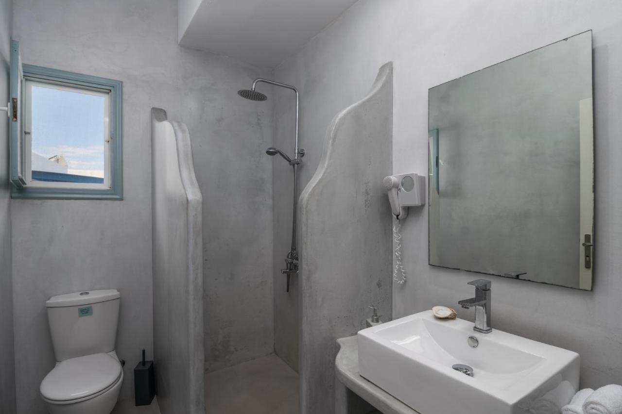 Venia'S Guesthouse Pollonia ภายนอก รูปภาพ