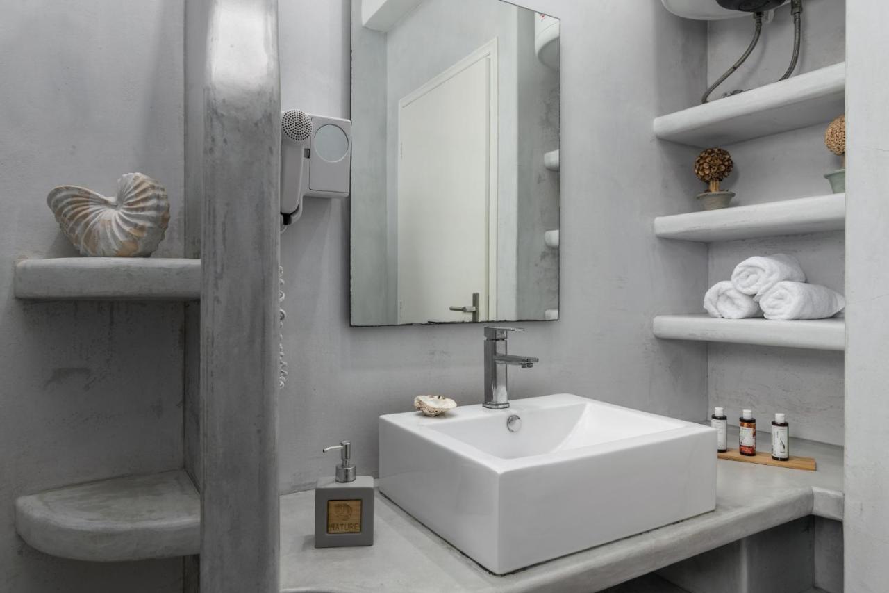 Venia'S Guesthouse Pollonia ภายนอก รูปภาพ