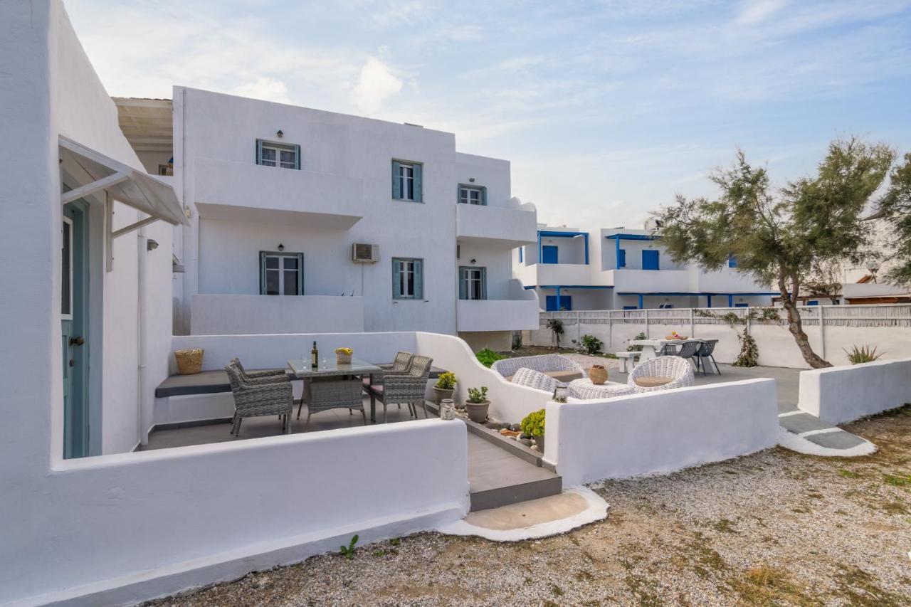 Venia'S Guesthouse Pollonia ภายนอก รูปภาพ
